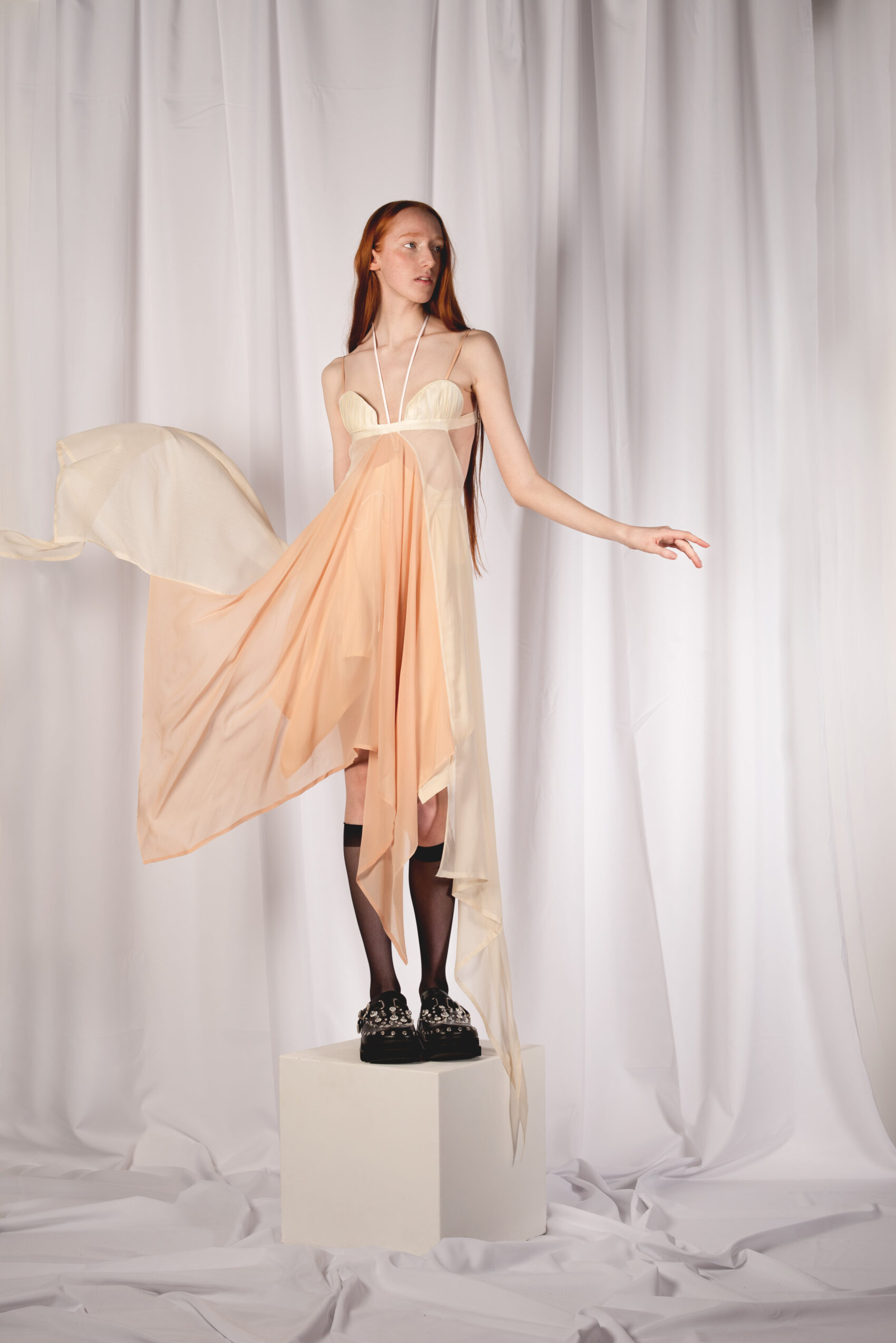 SOFT PINK & BUTTER APRON DRESS - Image 2